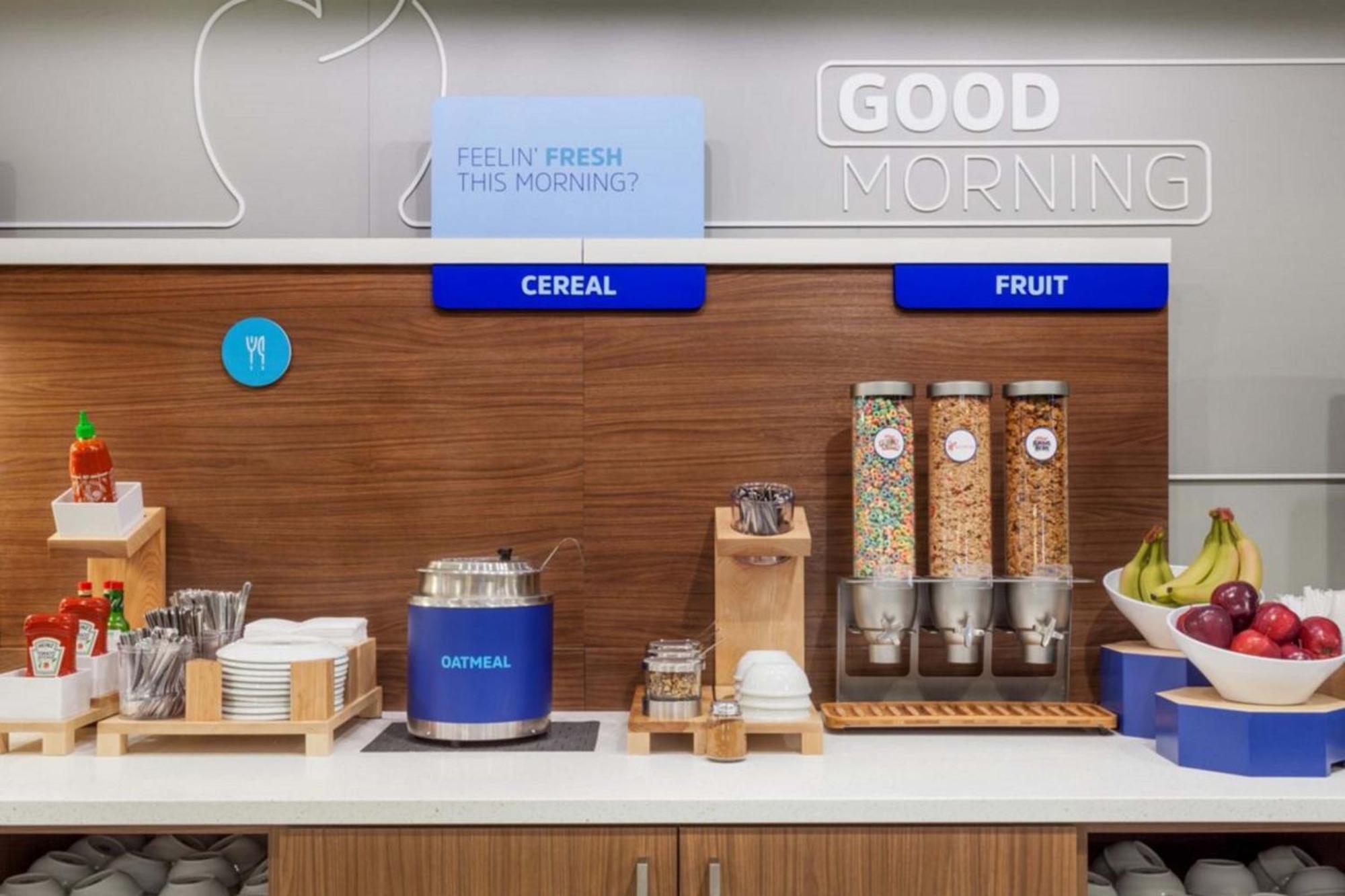 Holiday Inn Express Hotel & Suites Cedar Hill By Ihg Buitenkant foto